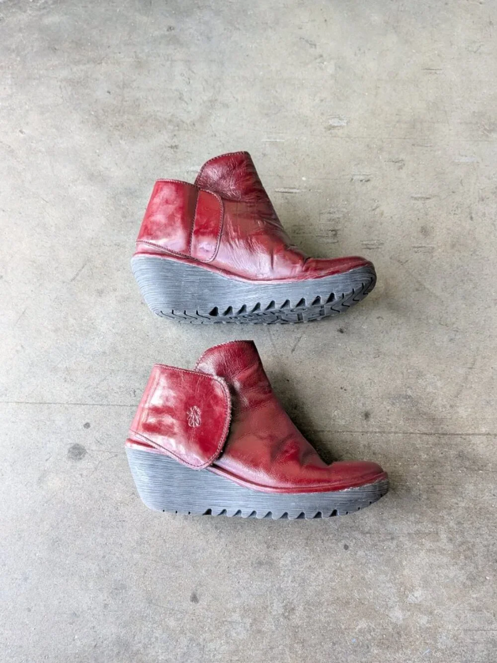 Fly London Yogi Leather Wedge Ankle Boots in Burgundy Red size 40